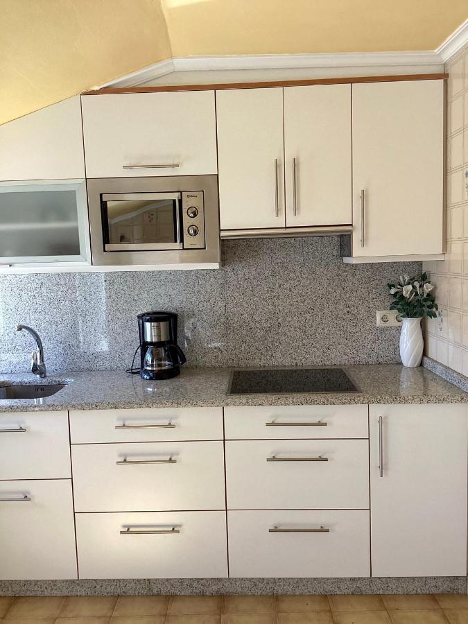 Atico Con Terraza Apartment О Грове Екстериор снимка