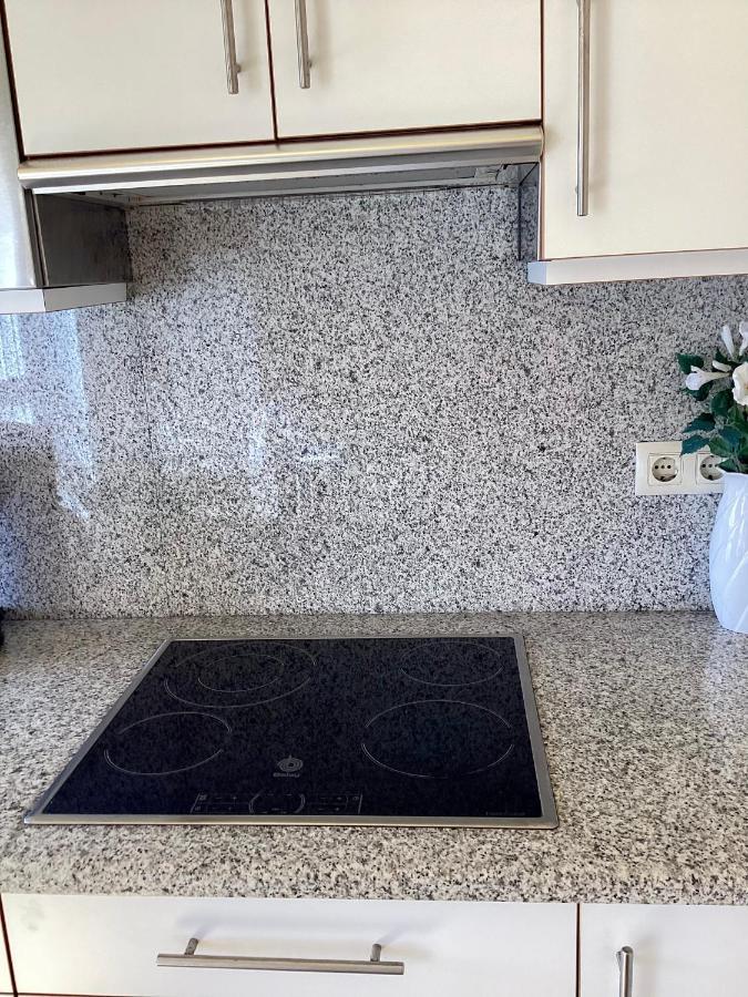 Atico Con Terraza Apartment О Грове Екстериор снимка