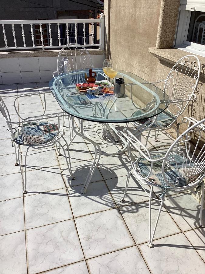 Atico Con Terraza Apartment О Грове Екстериор снимка