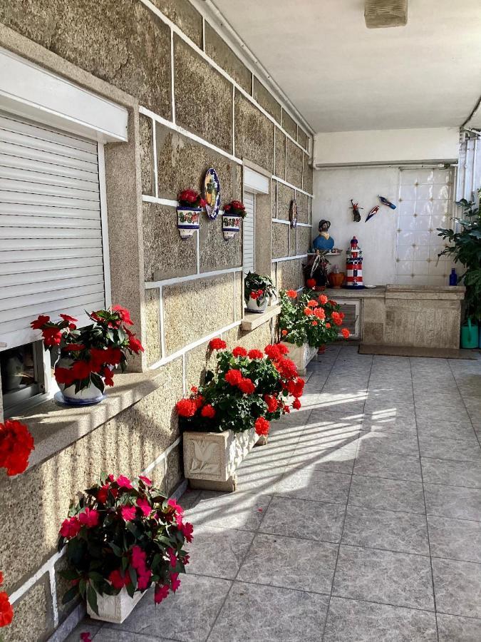 Atico Con Terraza Apartment О Грове Екстериор снимка