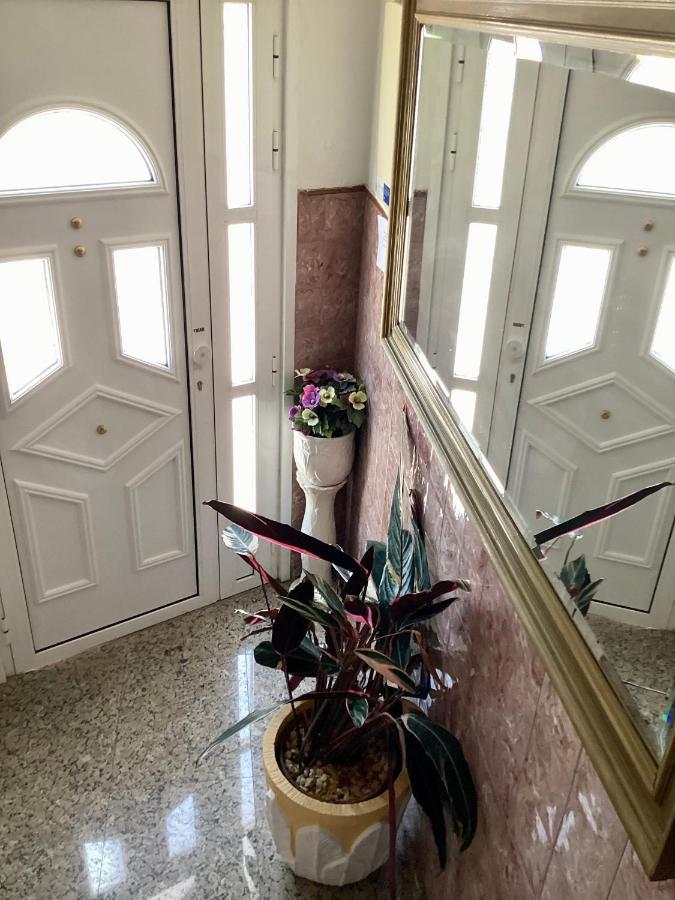 Atico Con Terraza Apartment О Грове Екстериор снимка