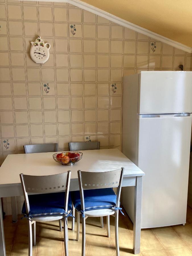 Atico Con Terraza Apartment О Грове Екстериор снимка